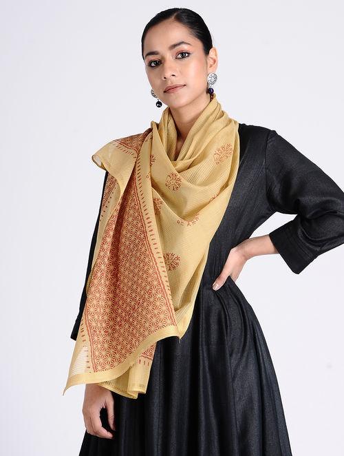 Soft textured cotton Maheshwari stole in beige with red block print, organic, premium handcrafted, shop online on Sonal Kabra website