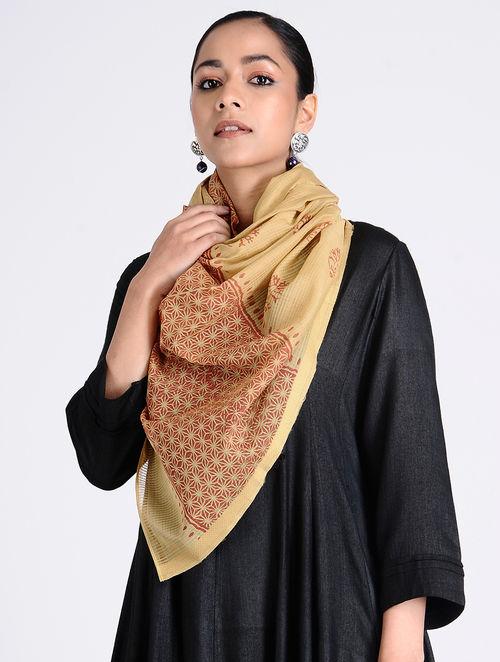 Neat stole with natural colours, nature inspired motifs,, broad printed border on the ends, beige selvedge, net like soft effect, shipping available in other countries 