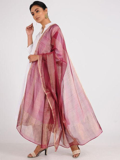 Chanderi zari dupatta Sarees & Stoles Sonal Kabra Sonal Kabra Buy Shop online premium luxury fashion clothing natural fabrics sustainable organic hand made handcrafted artisans craftsmen