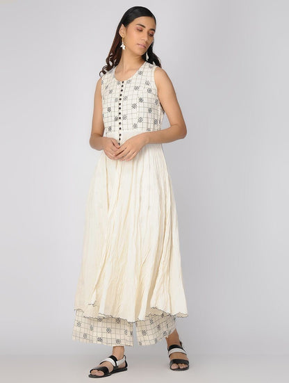 Flower palazzo Palazzo The Neem Tree Sonal Kabra Buy Shop online premium luxury fashion clothing natural fabrics sustainable organic hand made handcrafted artisans craftsmen