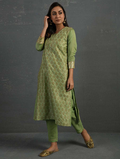 (Set of 3) Green Block Printed Handwoven Chanderi Kurta with Mul Slip and Pants Kurta The Neem Tree Sonal Kabra Buy Shop online premium luxury fashion clothing natural fabrics sustainable organic hand made handcrafted artisans craftsmen