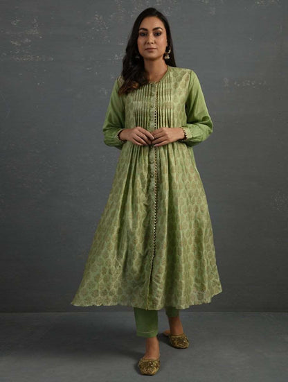 (Set of 3) Green Block Printed Handwoven Chanderi Kurta with Mul Slip & Pants Kurta The Neem Tree Sonal Kabra Buy Shop online premium luxury fashion clothing natural fabrics sustainable organic hand made handcrafted artisans craftsmen