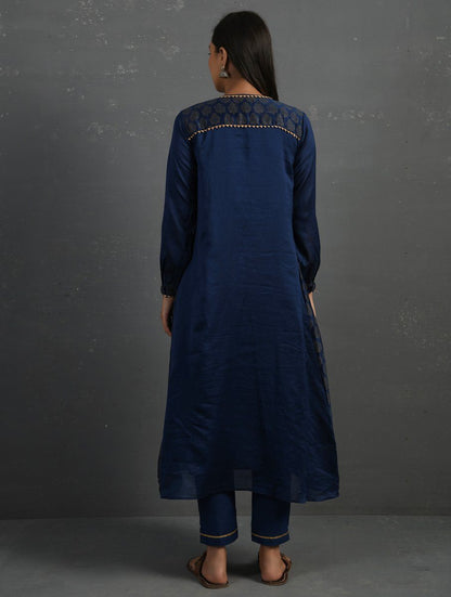 (Set of 3) Indigo Block Printed Handwoven Chanderi Kurta with Mul Slip & Pants Kurta The Neem Tree Sonal Kabra Buy Shop online premium luxury fashion clothing natural fabrics sustainable organic hand made handcrafted artisans craftsmen