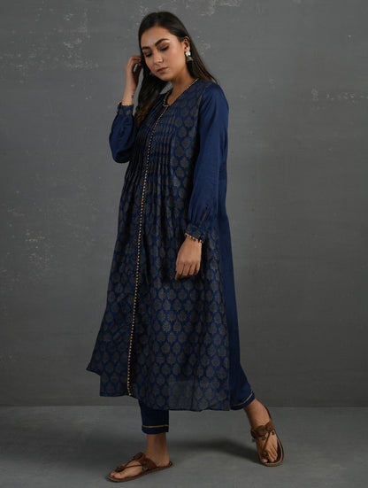 (Set of 3) Indigo Block Printed Handwoven Chanderi Kurta with Mul Slip & Pants Kurta The Neem Tree Sonal Kabra Buy Shop online premium luxury fashion clothing natural fabrics sustainable organic hand made handcrafted artisans craftsmen