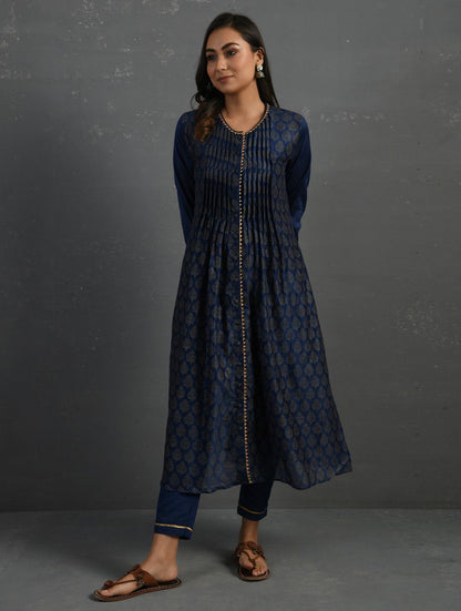 (Set of 3) Indigo Block Printed Handwoven Chanderi Kurta with Mul Slip & Pants Kurta The Neem Tree Sonal Kabra Buy Shop online premium luxury fashion clothing natural fabrics sustainable organic hand made handcrafted artisans craftsmen